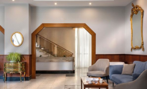 American Hotel