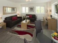 House of Fisher - Beneficial House Hotels in Bracknell