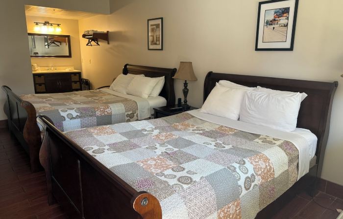Put in Bay Victory Station Hotel