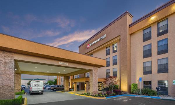 Best Western Plus Fresno Airport Hotel