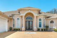 Pool & Lanai! Sophisticated Spring Hill Stay - Boutique