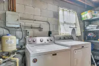 Private Yard & Patio! Tampa Bay Family Getaway - 2-Star