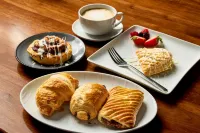Renaissance Indianapolis North Hotel - breakfast