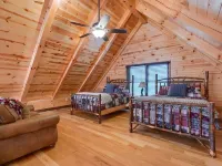 Rose's Retreat Cabin at Trickle Creek Hoteles en Municipio de Marion
