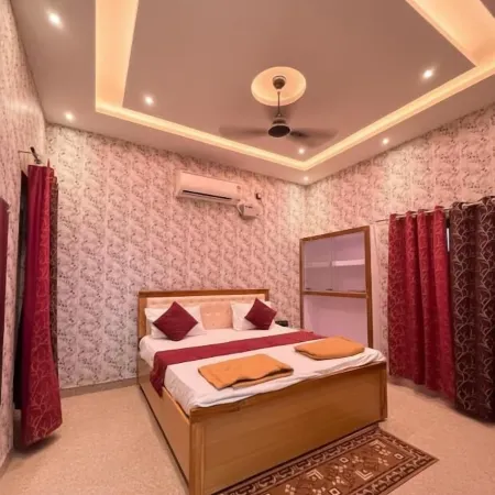 Hotel Vijaya Palace