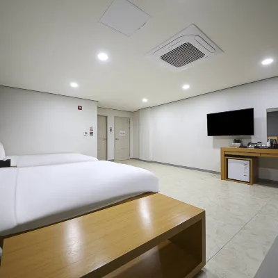 Suanbo Spa Hotel Hotels near Deogjusa