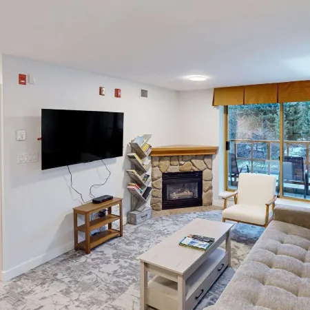Cascade Lodge
