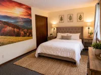 Charming Resort Home. Pet-Friendly!