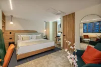 LIN Hotel Superior Suite 301 - Condos