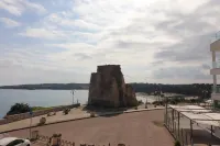 Casa Azzurra Torre dell Orso Stunning Sea View, AC & Free WiFi
