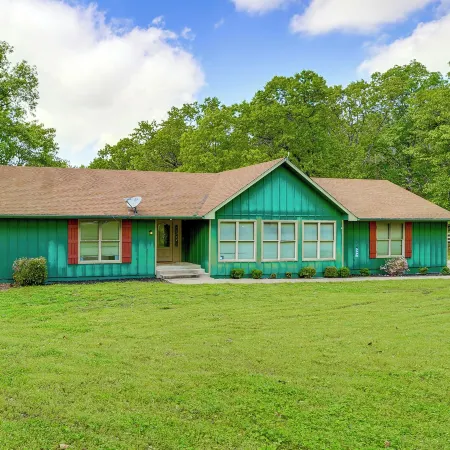 Large Lakefront Home | Pool, Hot Tub & Boat Dock