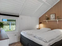 "Skyler" - 1km from the Sea - parking