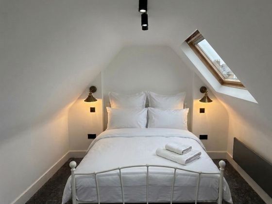 Dippen Hall Countryside Escape - Near Gatwick Airport