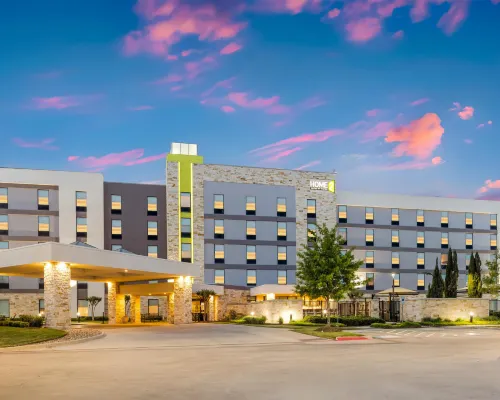 Home2 Suites by Hilton Dallas Addison Hotéis em Addison