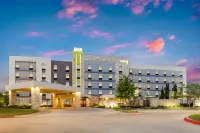Home2 Suites by Hilton Dallas Addison - 3 estrellas