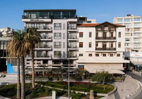 Metaxa Hotel - Urban Boutique Living - parking