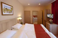 Vishnevyij Sad Guest House - 3-Star