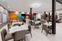 La Quinta Inn & Suites by Wyndham Brownsville North - Frühstück