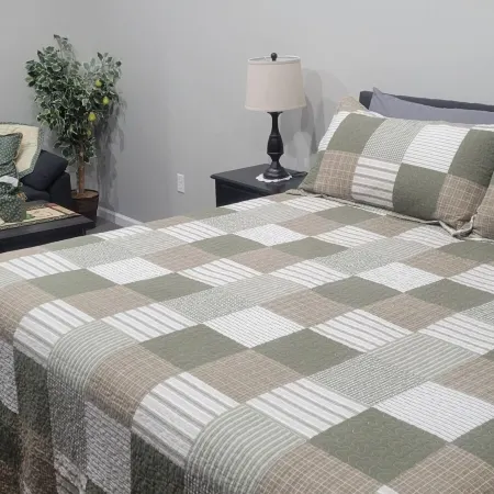 Tin Brook Bed & Breakfast