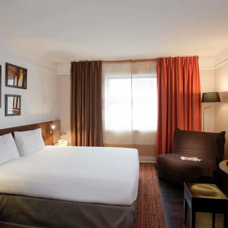 Hôtel Mercure Paris la Défense Grande Arche Отели в г. Нантер