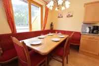 Chalet in Saalbach for 10 Guests - マウンテンビュー