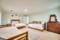 Blue Ridge Retreat on 10-acre Farm: Rural Reset! - Country Houses