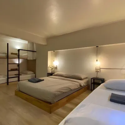 Monomer Hostel Bangkok Hotels near Ratchathewi BTS Station