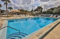 Ocean Eleven Suites - Beach