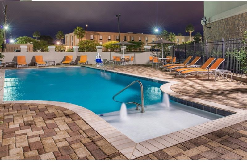 Holiday Inn Express & Suites LA Place by IHG photo 3