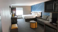 Comfort Inn & Suites Grand Forks Near Alerus Center - piscine