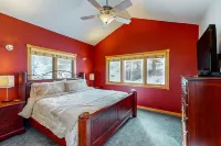 Two BR Condo w/ Brand NEW HOT TUB and Great Views! - 4 stjerner