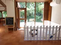 Happy Chippy - Pet Friendly
