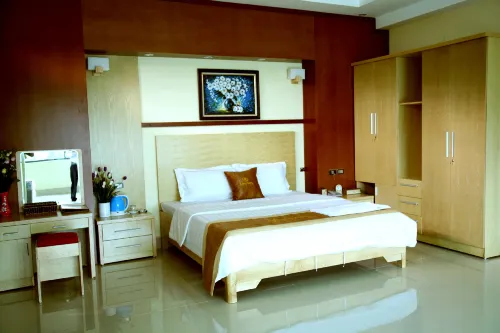 Long Giang Hotel - พร้อมWifi