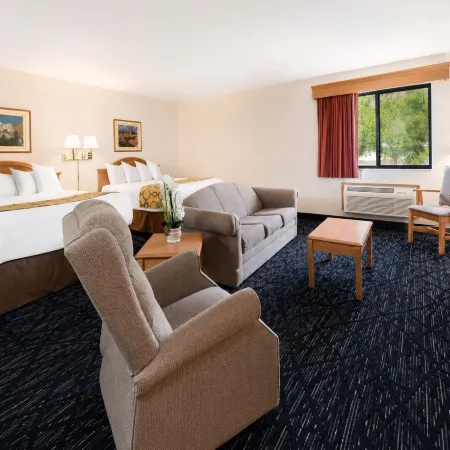 Baymont by Wyndham Hot Springs