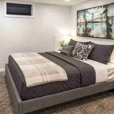 Saddle Brook Studio with Patio - Near NYC! Rooms