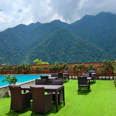Hotel Divine Lakshmi Ganga