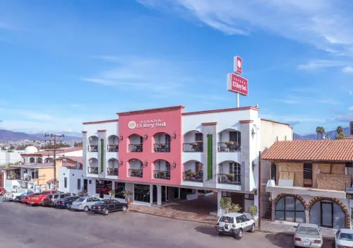 Hotel Posada El Rey Sol - Pysäköinti