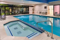 Hilton Garden Inn Detroit-Southfield - Pools