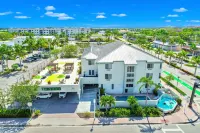 Naples Park Central Hotel - Bãi đậu xe