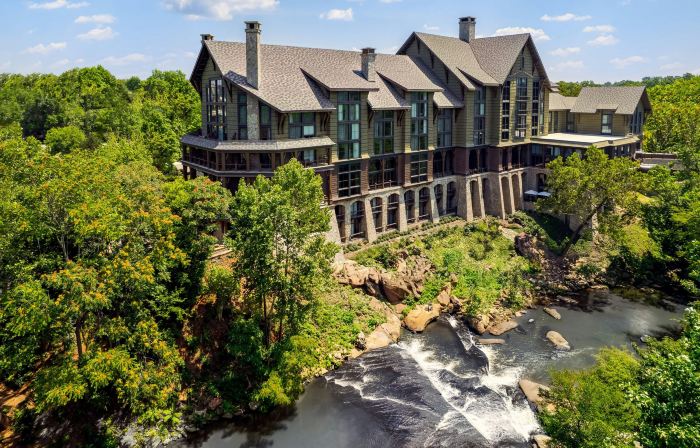 Grand Bohemian Lodge Greenville, Autograph Collection