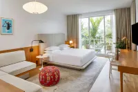 The Sarasota Modern, a Tribute Portfolio Hotel - parking