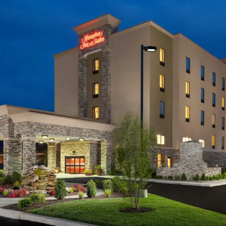 Hampton Inn & Suites Williamsport-Faxon Exit