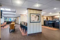 Hampton Inn Parkersburg-Mineral Wells - 2 estrellas