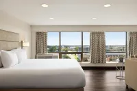 DoubleTree by Hilton New Orleans Airport - Gym