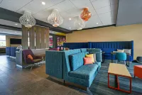 Tru by Hilton Monroe MI - Интернет