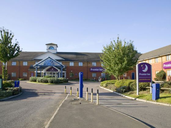 Premier Inn Luton South (M1, J9)