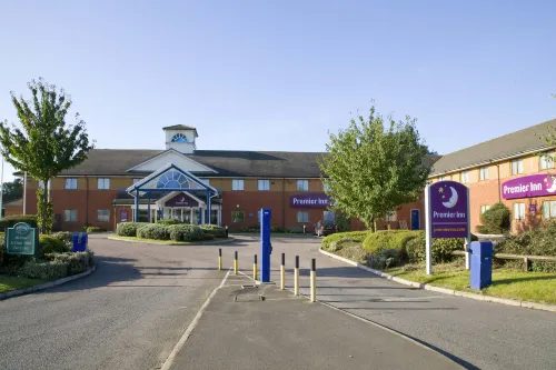 Premier Inn Luton South (M1, J9) - parking