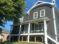 Citys EDGE of Madison- SLEEPS 10 & ONLY 6 Miles to downtown - WiFi