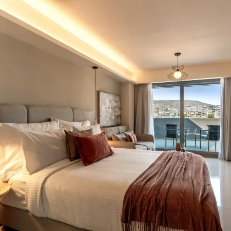 Zeus Piraeus Grand