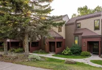 Lutsen Fall Basecamp - Trails + Views + Pool + Hot Tub - Gym